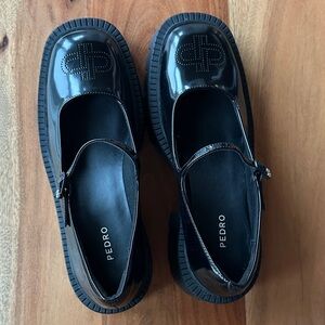 Woman’s Black Patent Mary Jane Shoes